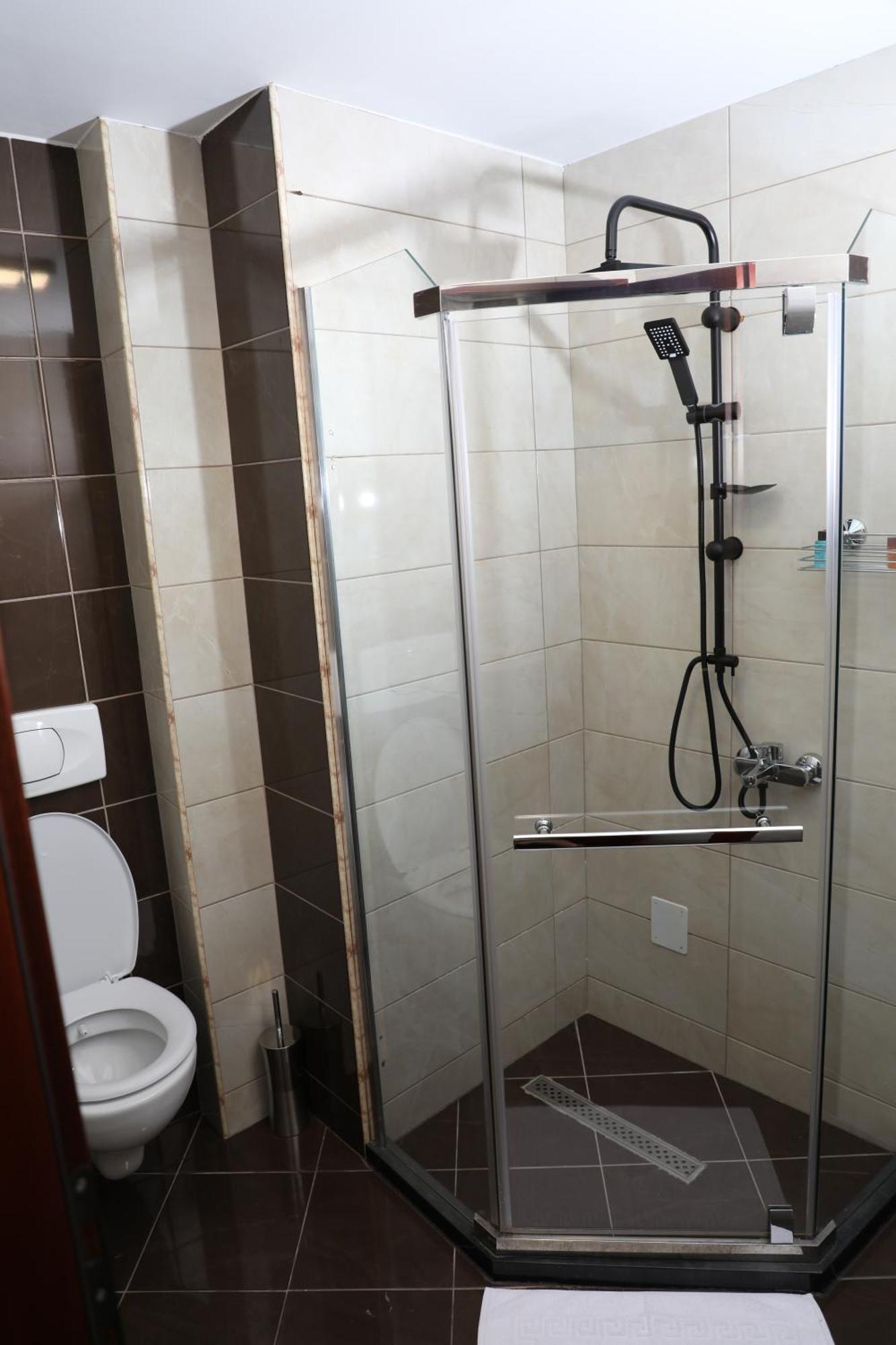 Bruti Hotel Prizren Eksteriør bilde