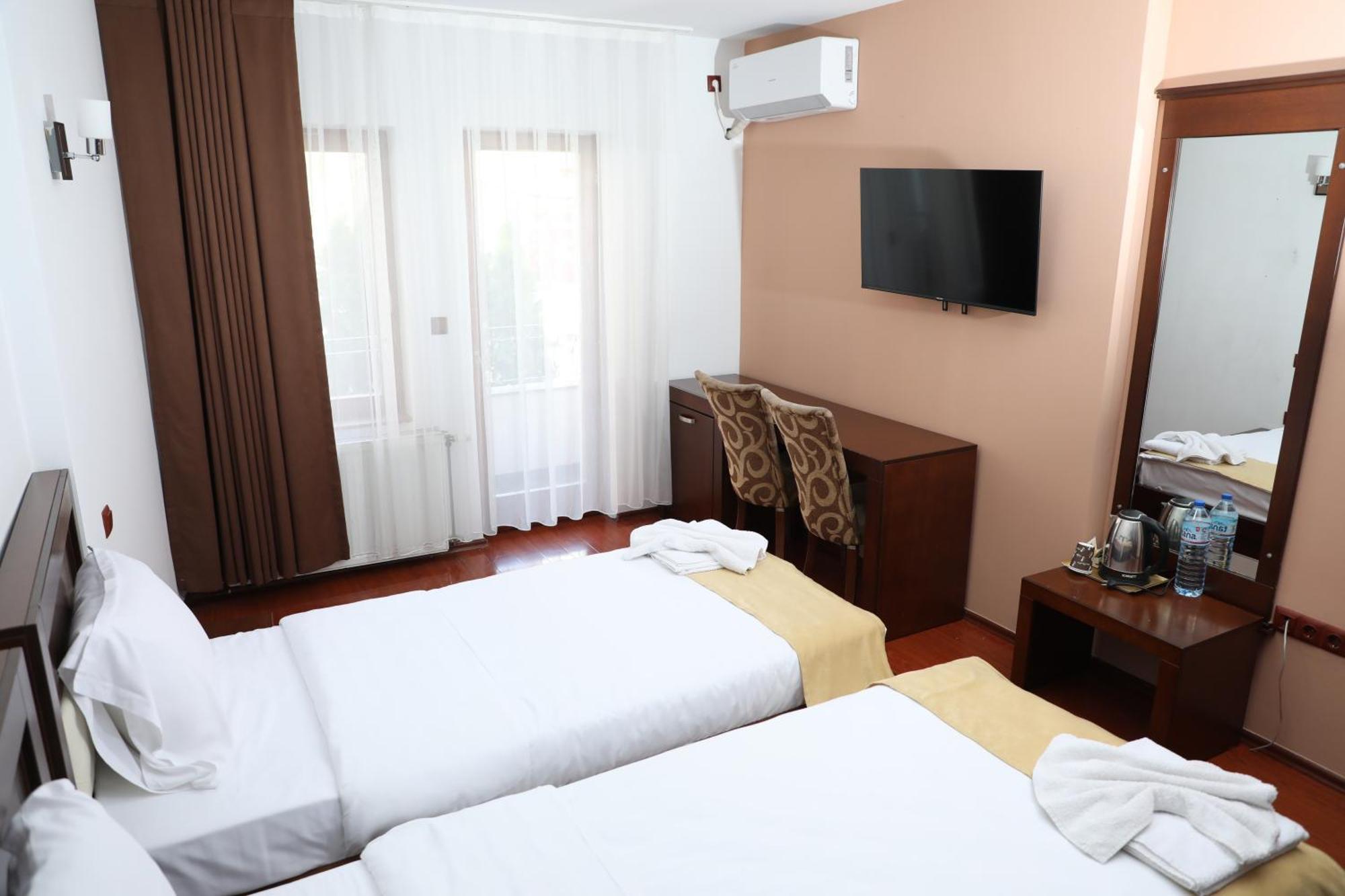 Bruti Hotel Prizren Eksteriør bilde
