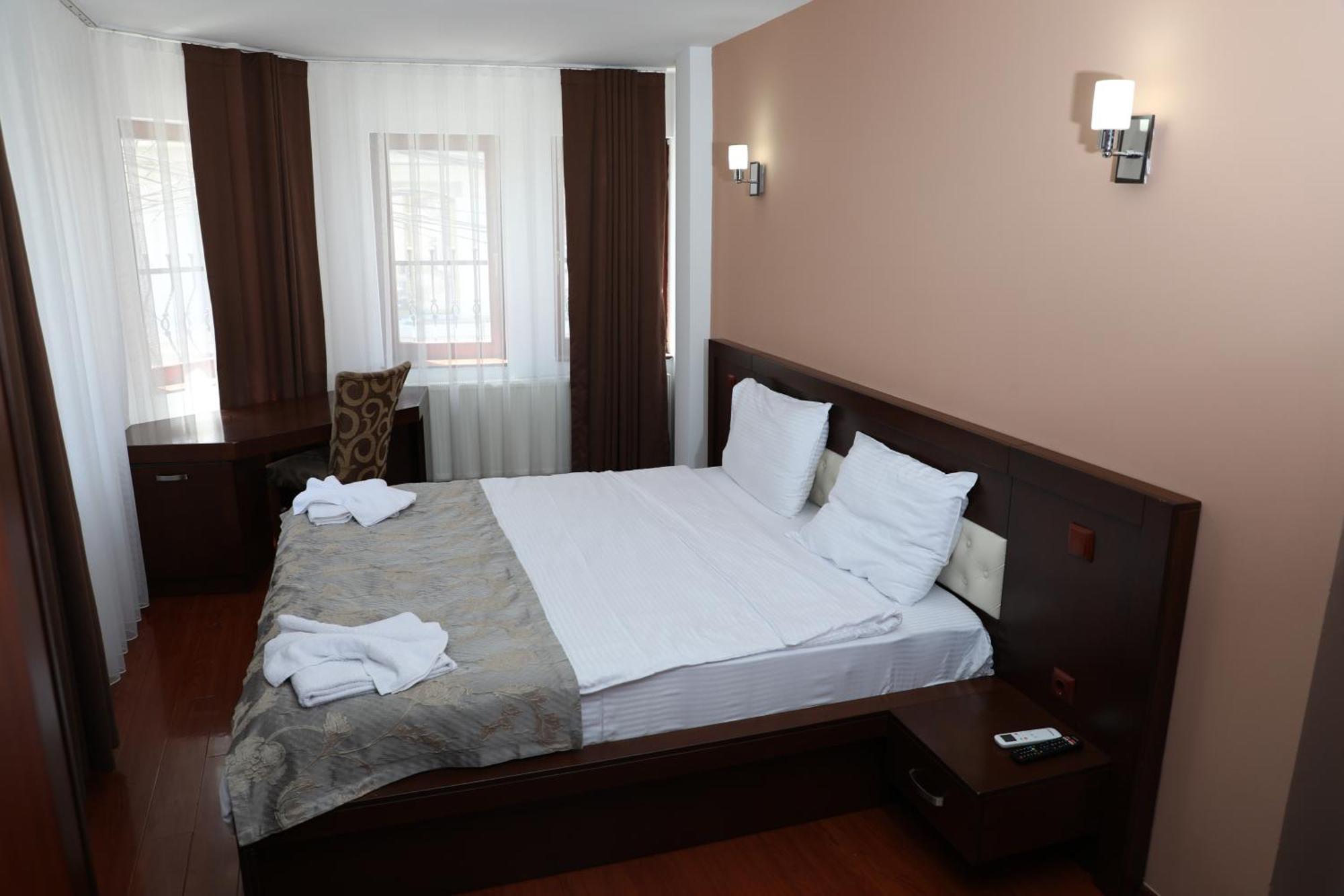 Bruti Hotel Prizren Eksteriør bilde