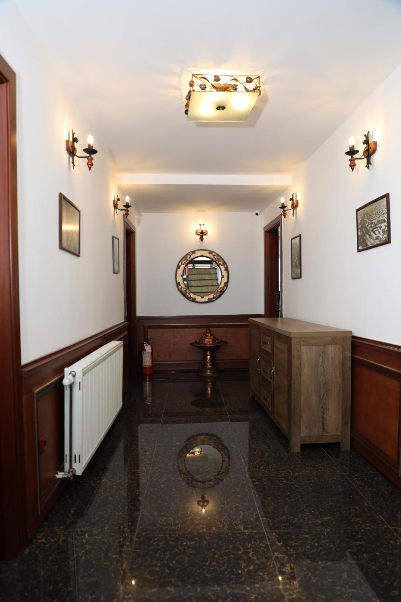 Bruti Hotel Prizren Eksteriør bilde