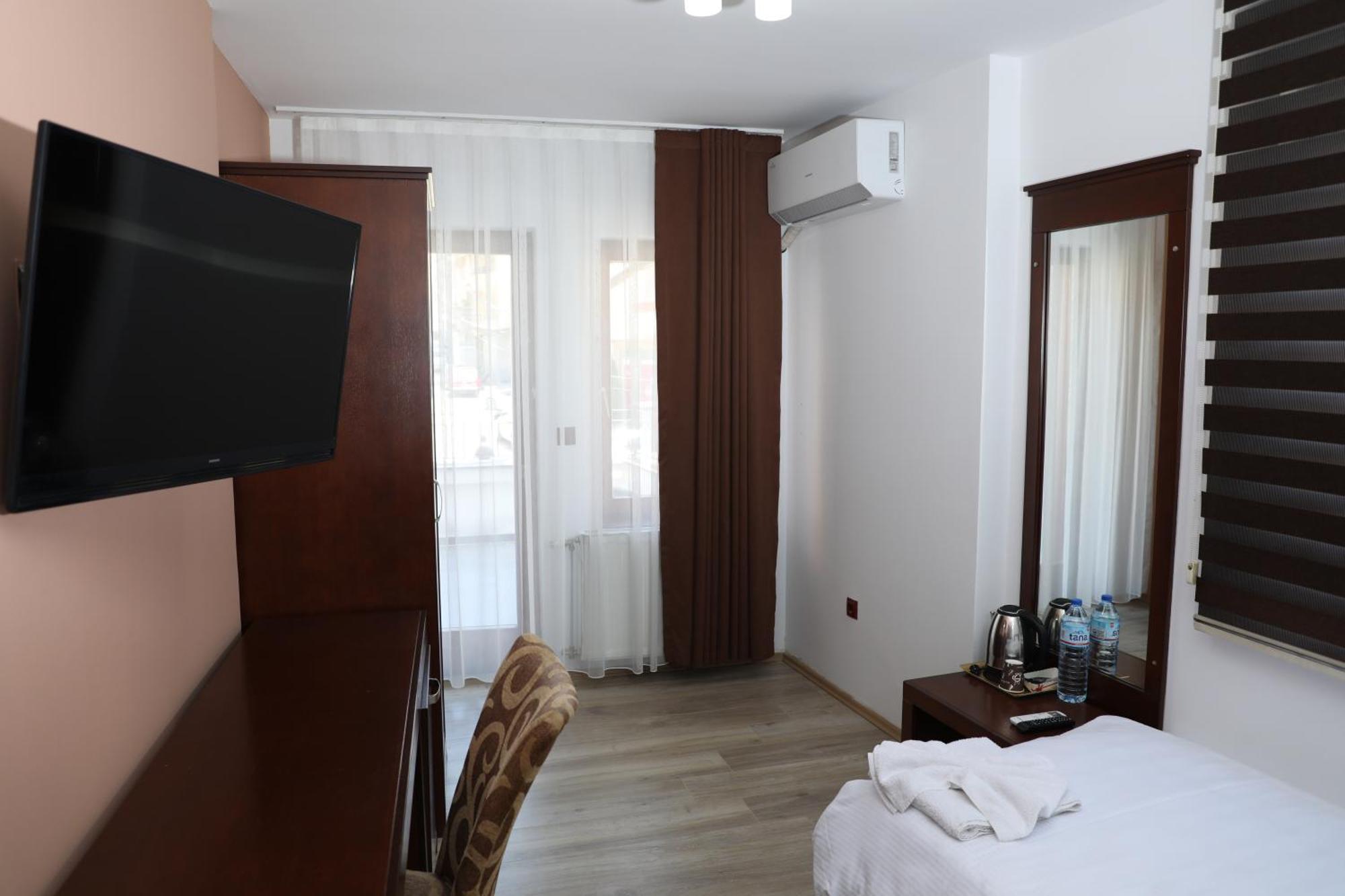Bruti Hotel Prizren Eksteriør bilde