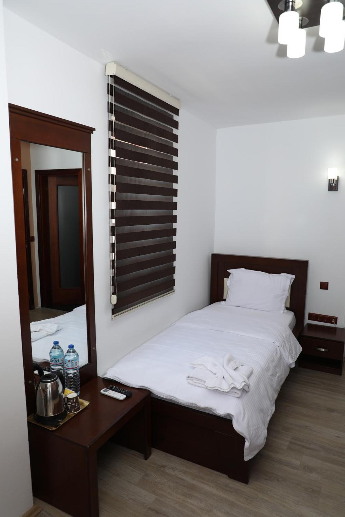 Bruti Hotel Prizren Eksteriør bilde